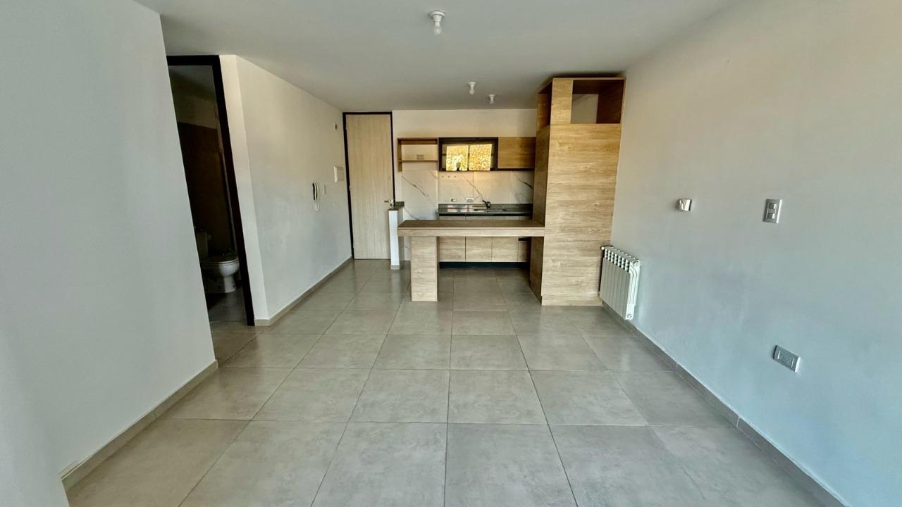 VENTA DEPARTAMENTO 1 DORMITORIO Y COCHERA-CENTRO -CARLOS PAZ