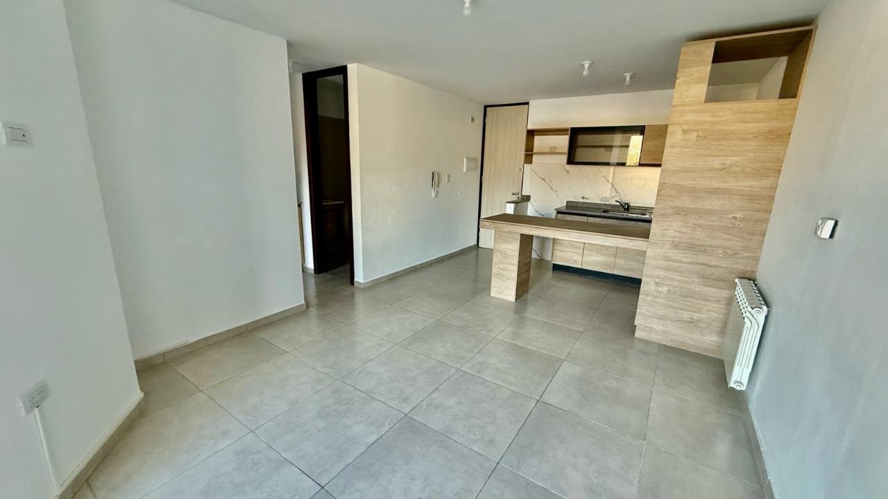 VENTA DEPARTAMENTO 1 DORMITORIO Y COCHERA-CENTRO -CARLOS PAZ