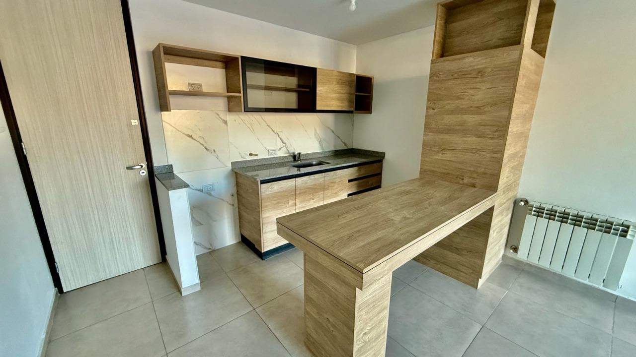 VENTA DEPARTAMENTO 1 DORMITORIO Y COCHERA-CENTRO -CARLOS PAZ