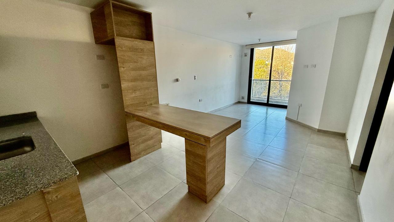 VENTA DEPARTAMENTO 1 DORMITORIO Y COCHERA-CENTRO -CARLOS PAZ