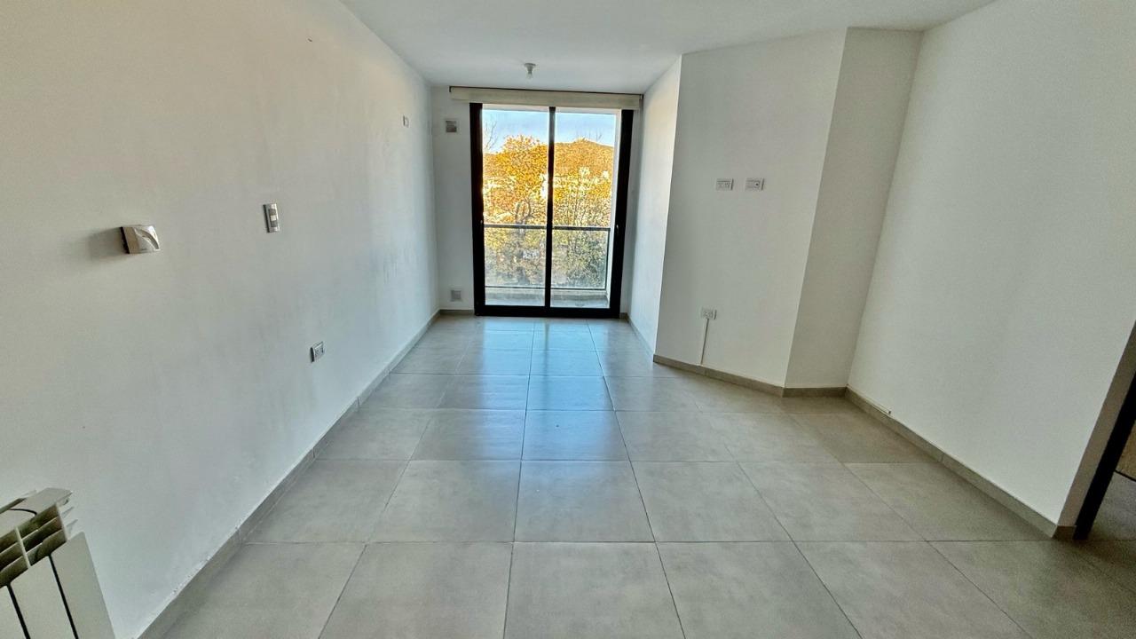 VENTA DEPARTAMENTO 1 DORMITORIO Y COCHERA-CENTRO -CARLOS PAZ