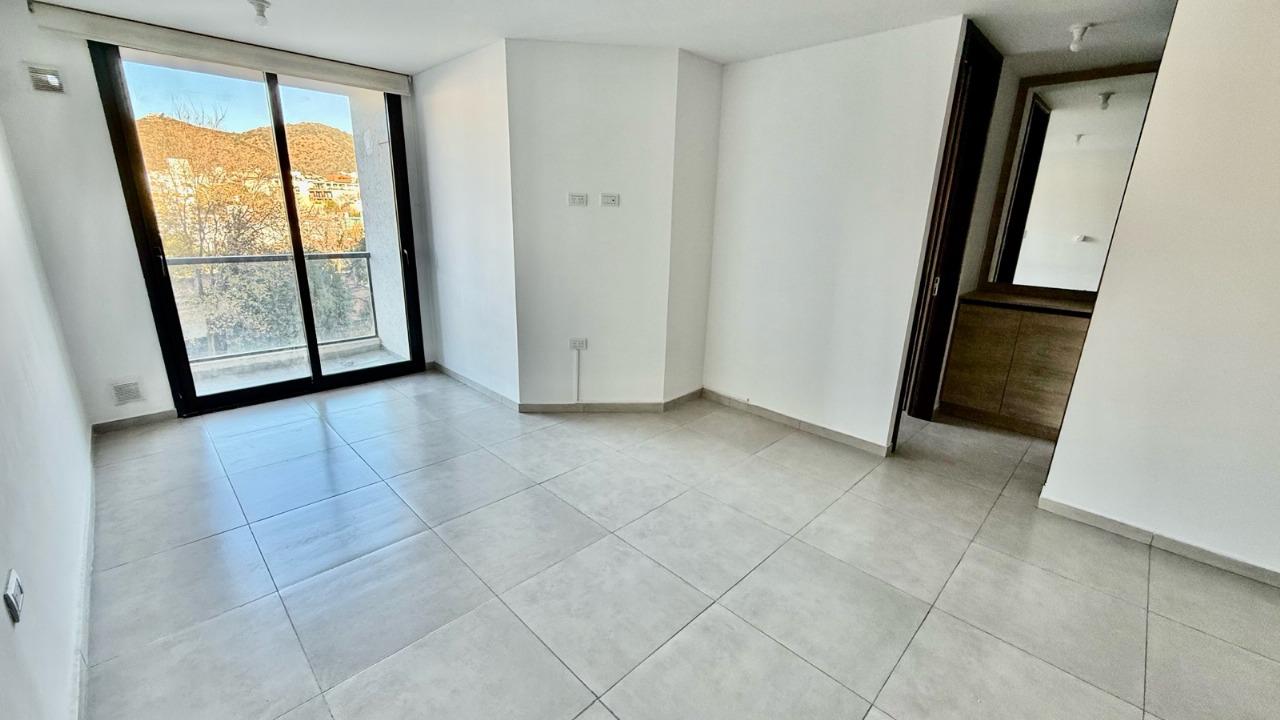 VENTA DEPARTAMENTO 1 DORMITORIO Y COCHERA-CENTRO -CARLOS PAZ