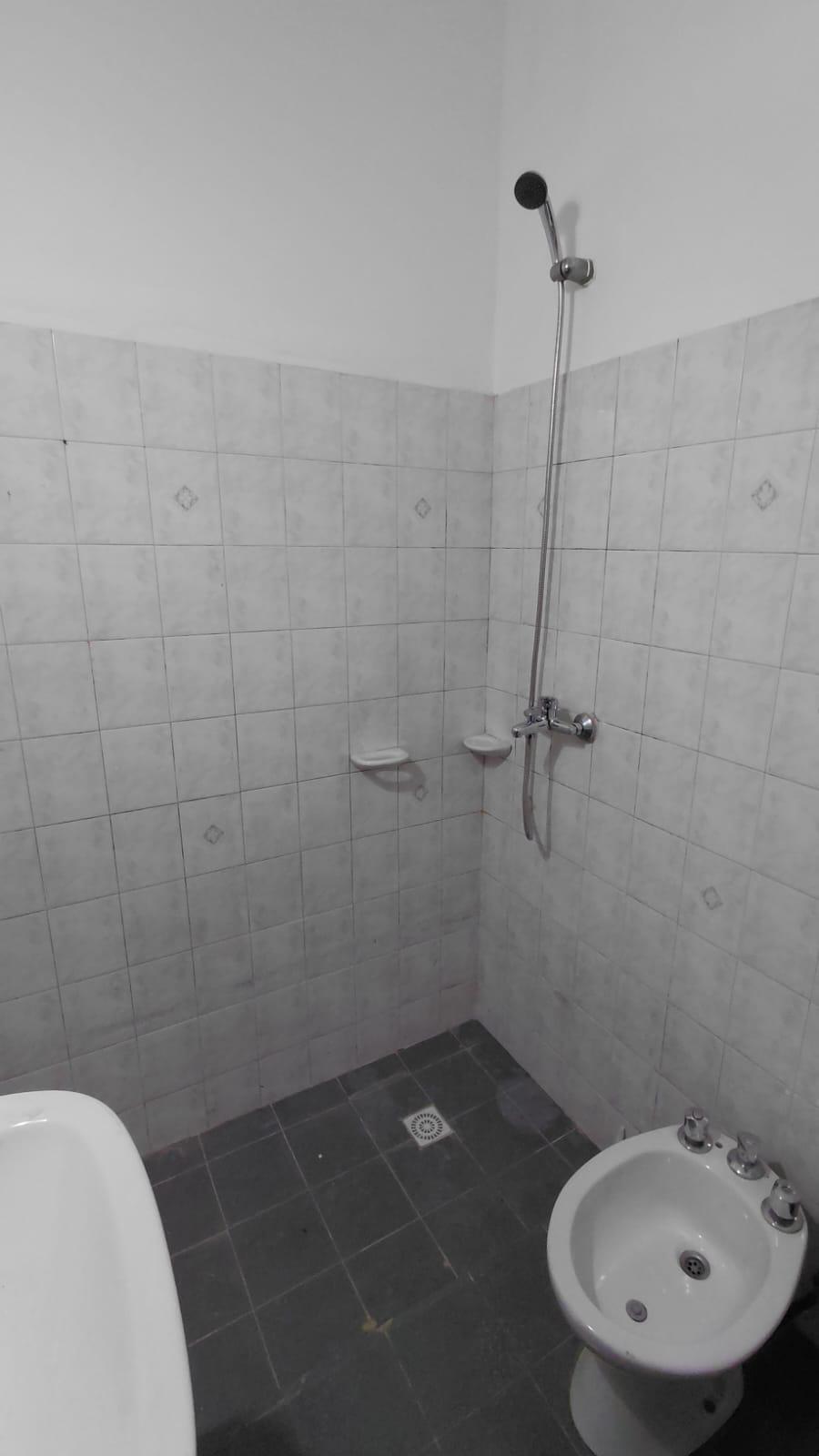 ALQUILA DEPARTAMENTO 2 DORM.-1 ESCRITORIO-  BARRIO COLÓN