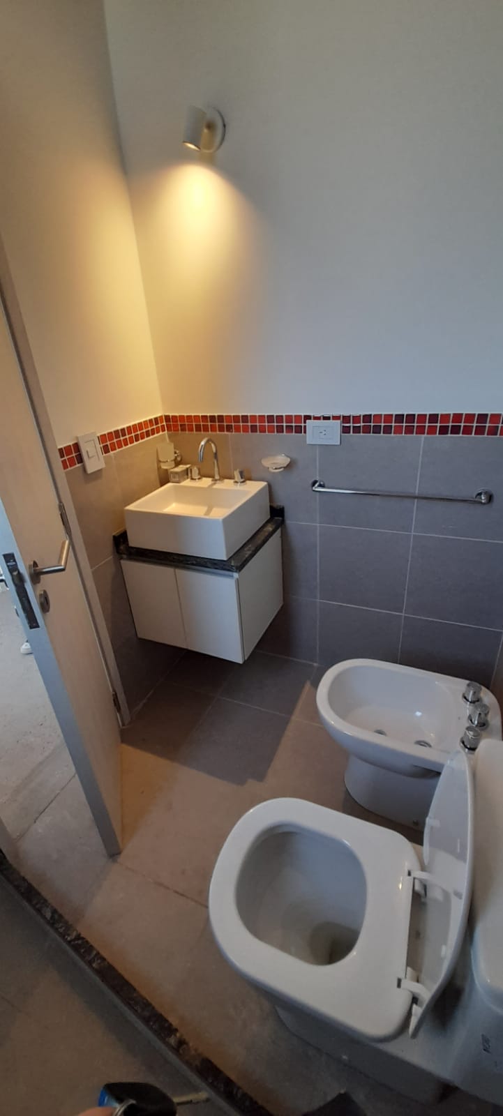 Duplex dos dormitorios en villa allende housing cerrado