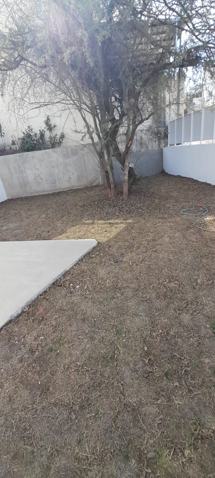 Duplex dos dormitorios en villa allende housing cerrado