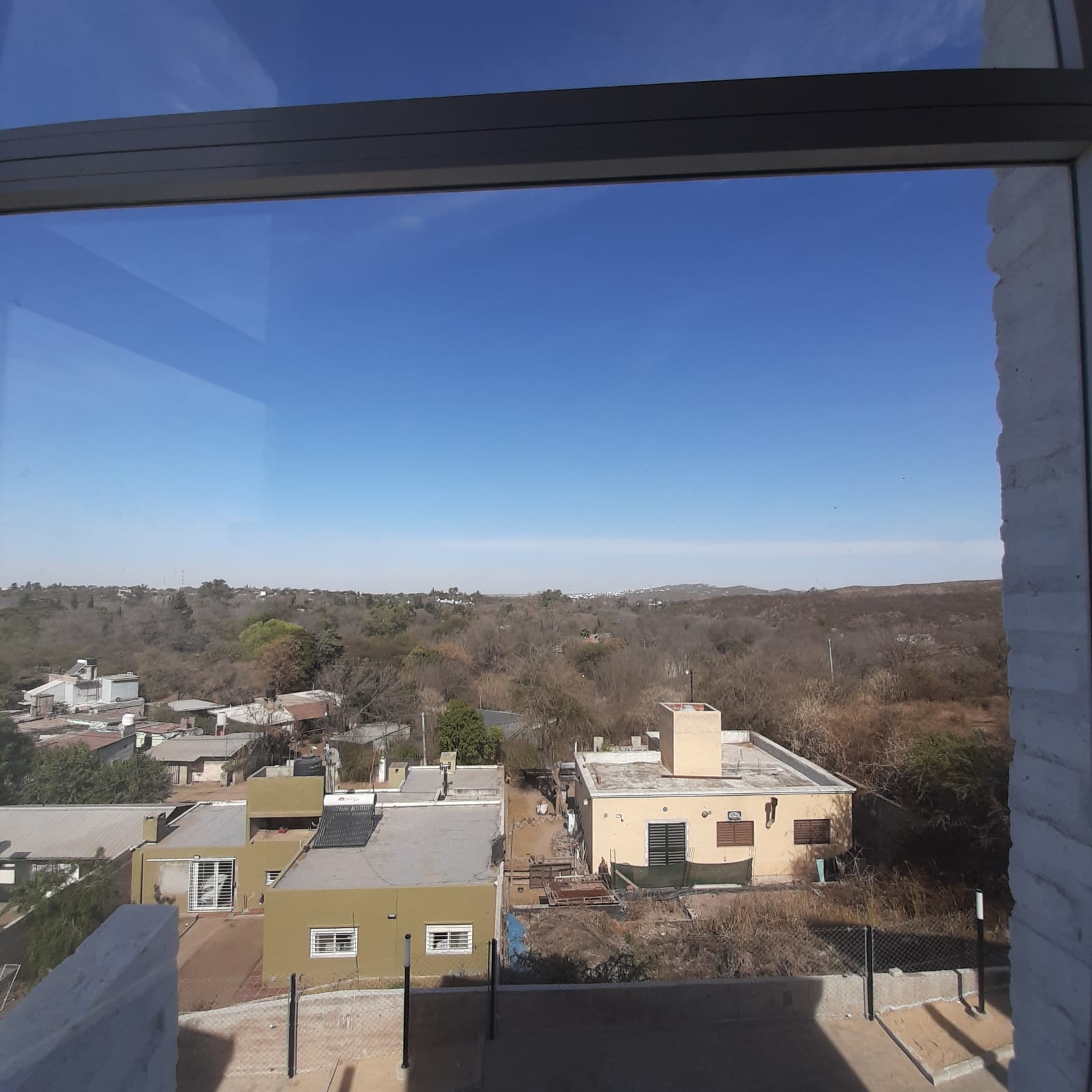 Duplex dos dormitorios en villa allende housing cerrado