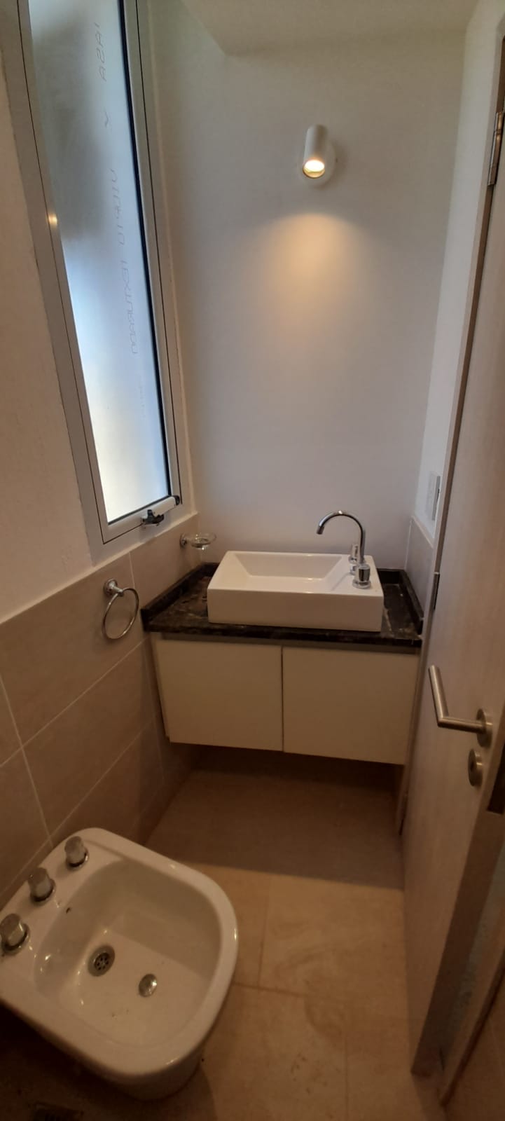 Duplex dos dormitorios en villa allende housing cerrado