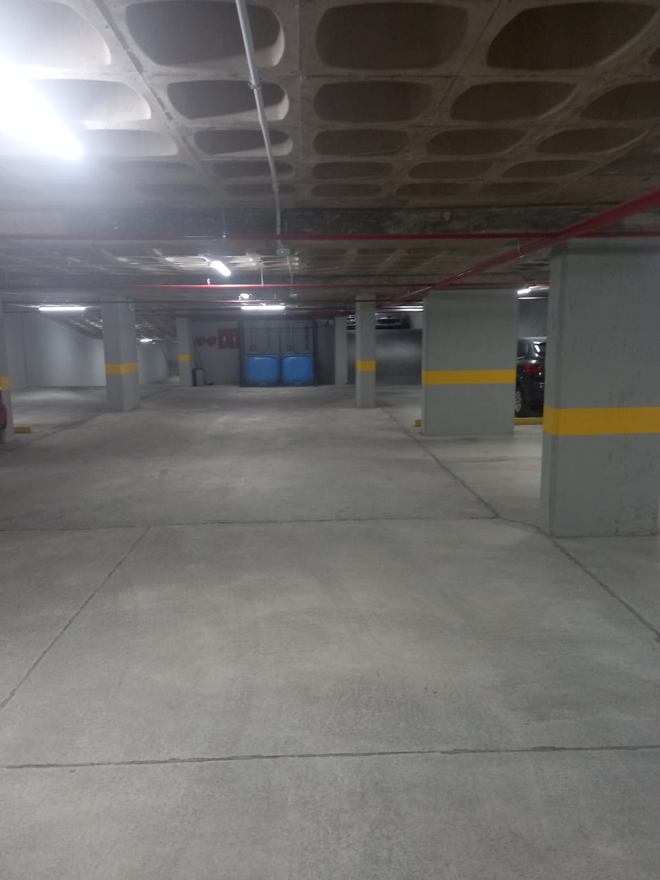 COCHERA EN NUEVA CÓRDOBA, EXCELENTE UBICACIÓN