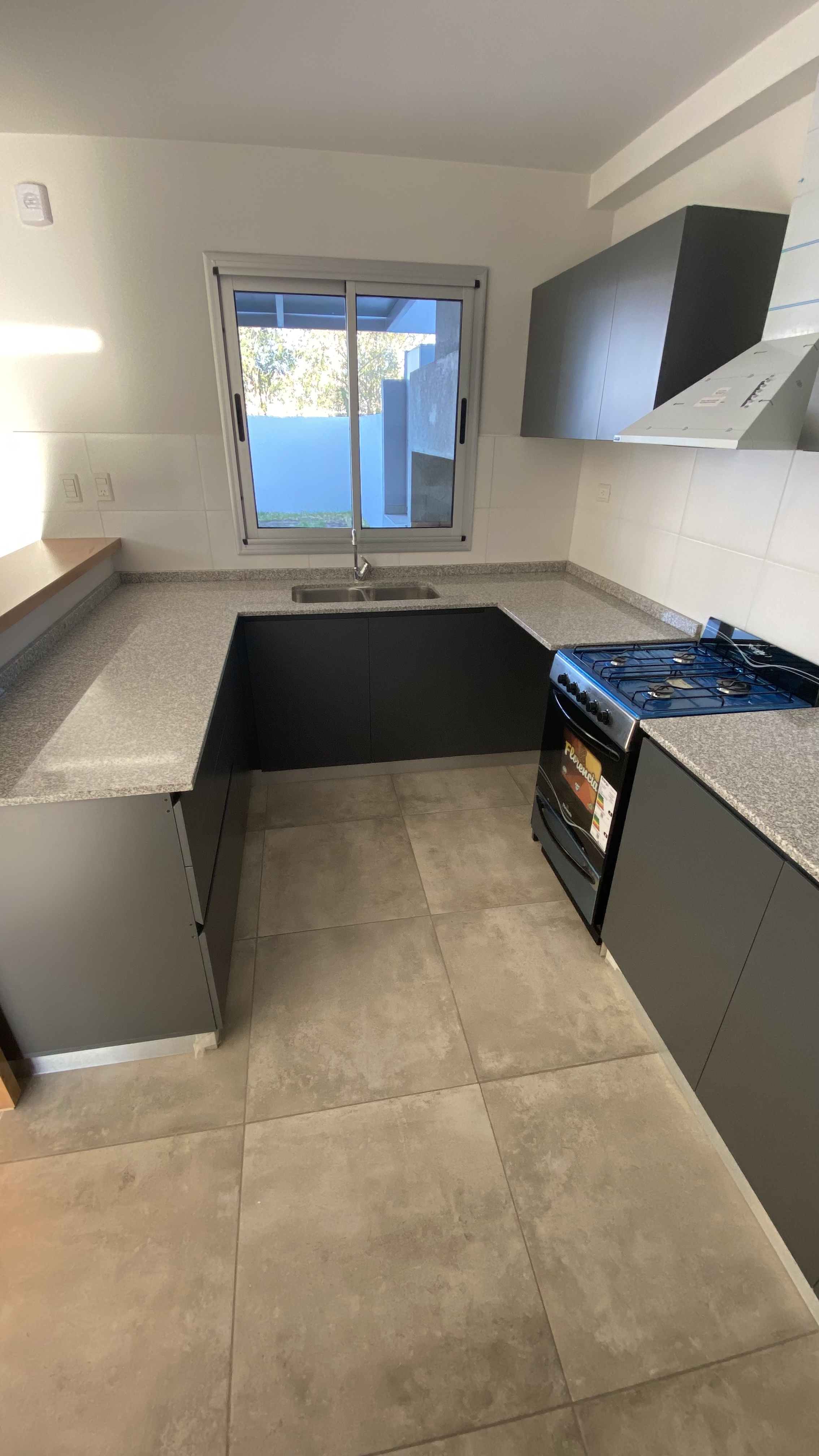 ALQUILER DUPLEX La Luisita 3 Dormitorios 3 Baños Patio