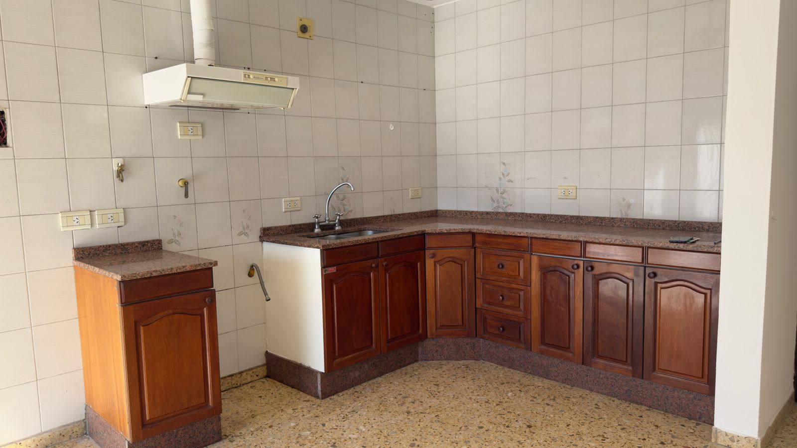 Alquiler  Departamento en Planta Alta sin Expensas barrio Talleres