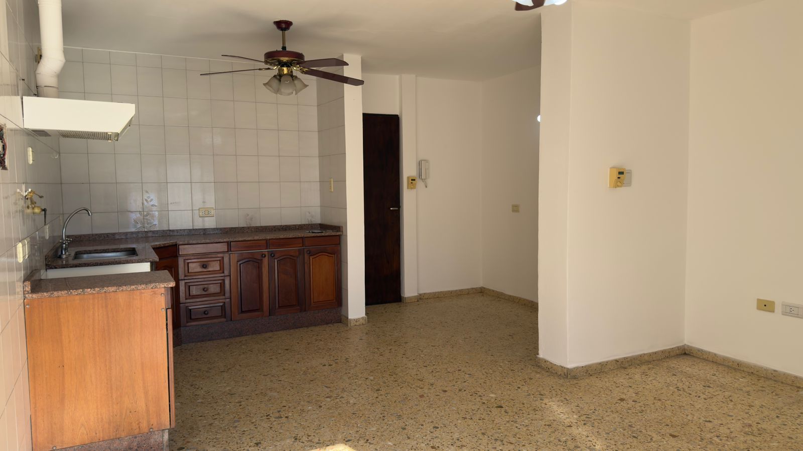 Alquiler  Departamento en Planta Alta sin Expensas barrio Talleres