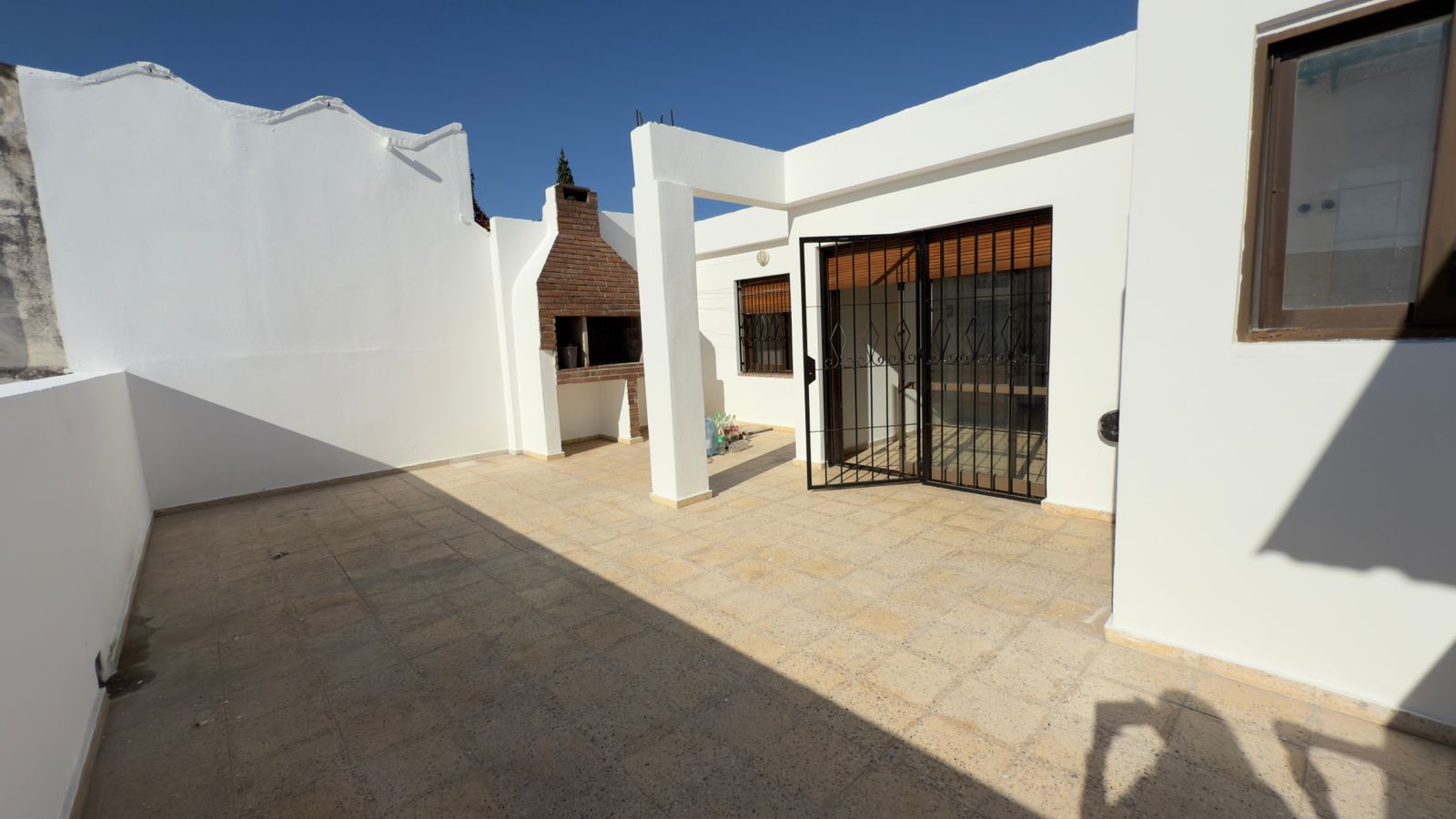 Alquiler  Departamento en Planta Alta sin Expensas barrio Talleres