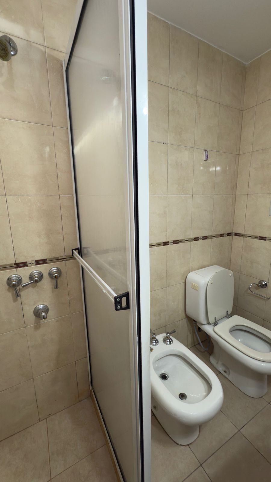 Alquiler  Departamento en Planta Alta sin Expensas barrio Talleres