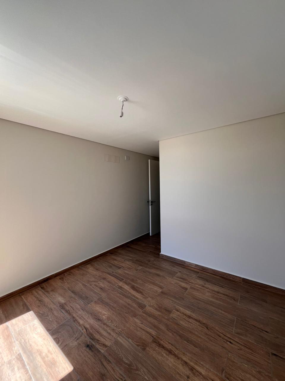 ALQUILER Depto 2 Dormitorios Cochera Seguridad Opera Plaza