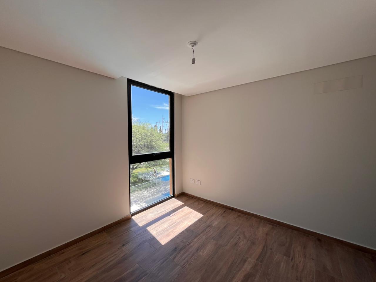 ALQUILER Depto 2 Dormitorios Cochera Seguridad Opera Plaza