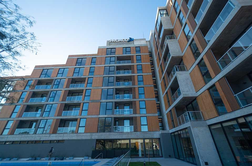 ALQUILER Depto 2 Dormitorios Cochera Seguridad Opera Plaza