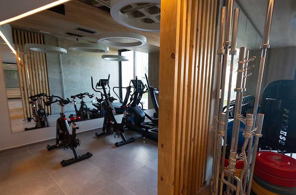 ALQUILER Depto 2 Dormitorios Cochera Seguridad Opera Plaza