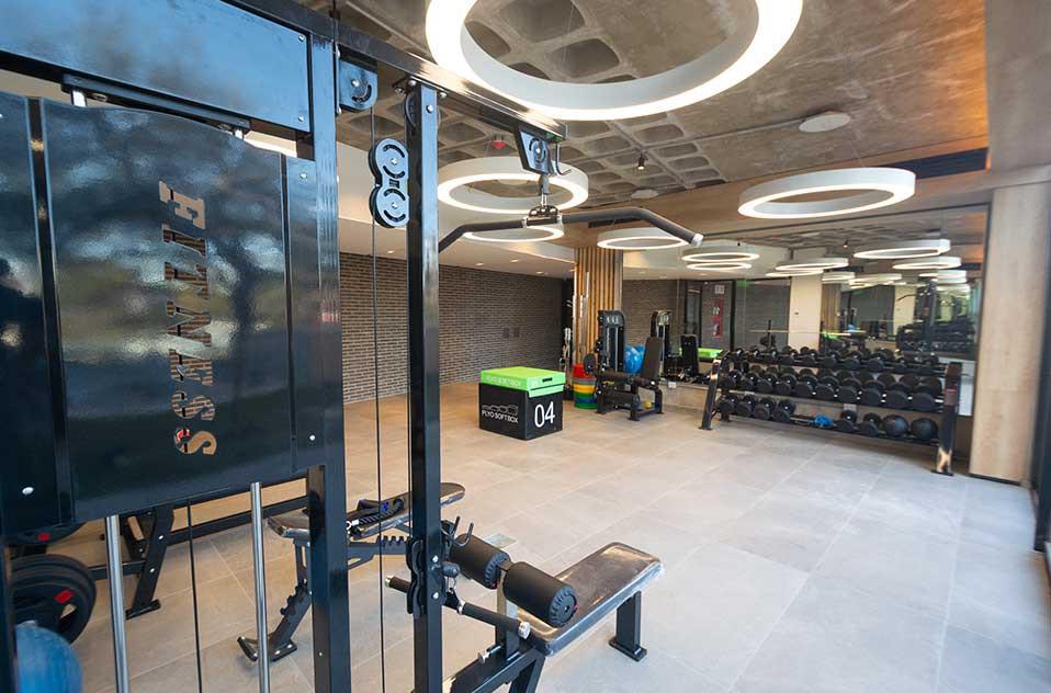 ALQUILER Depto 2 Dormitorios Cochera Seguridad Opera Plaza