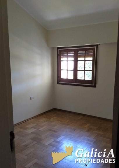 Alquiler Casona - Arguello  (entre Av R Nuñez y Av R. Martinoli)