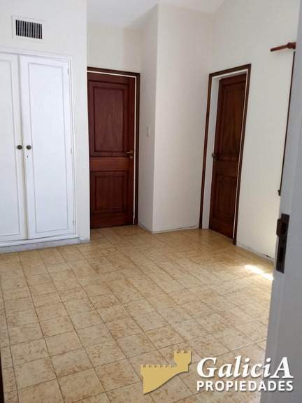 Alquiler Casona - Arguello  (entre Av R Nuñez y Av R. Martinoli)