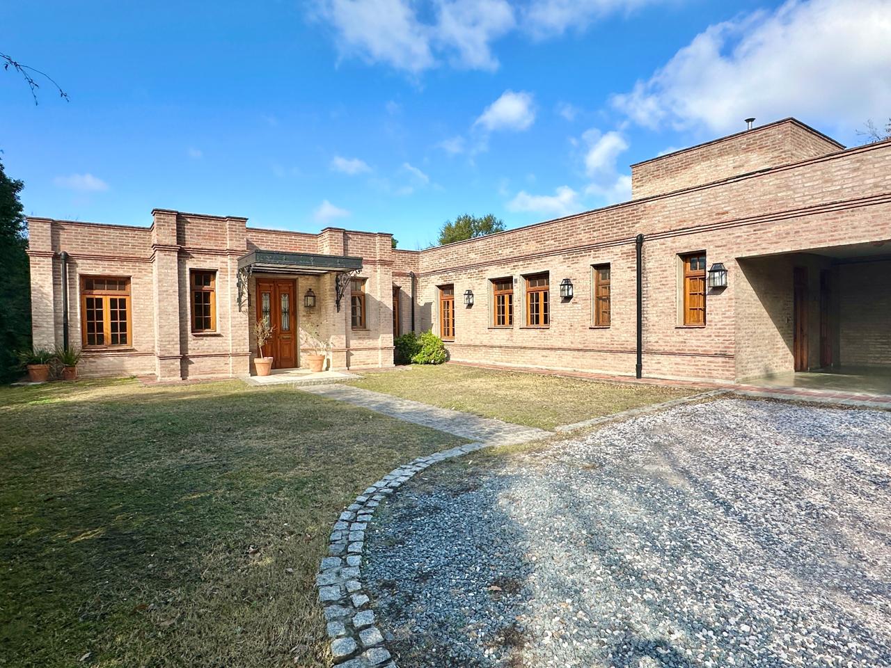 Alquiler permanente Country Lomas de La Carolina Casa 3 Dormitorios