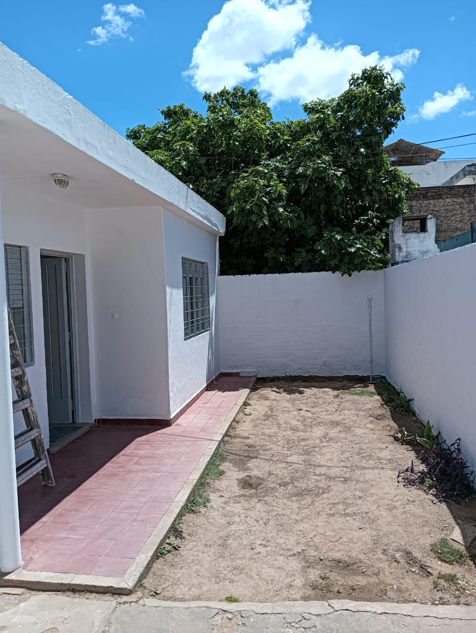 B Gral. bustos  casa 2 dormitorios