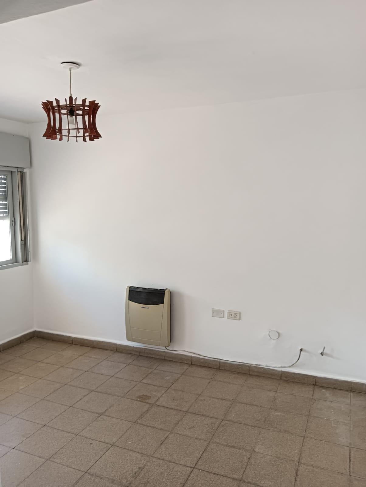 B Gral. bustos  casa 2 dormitorios