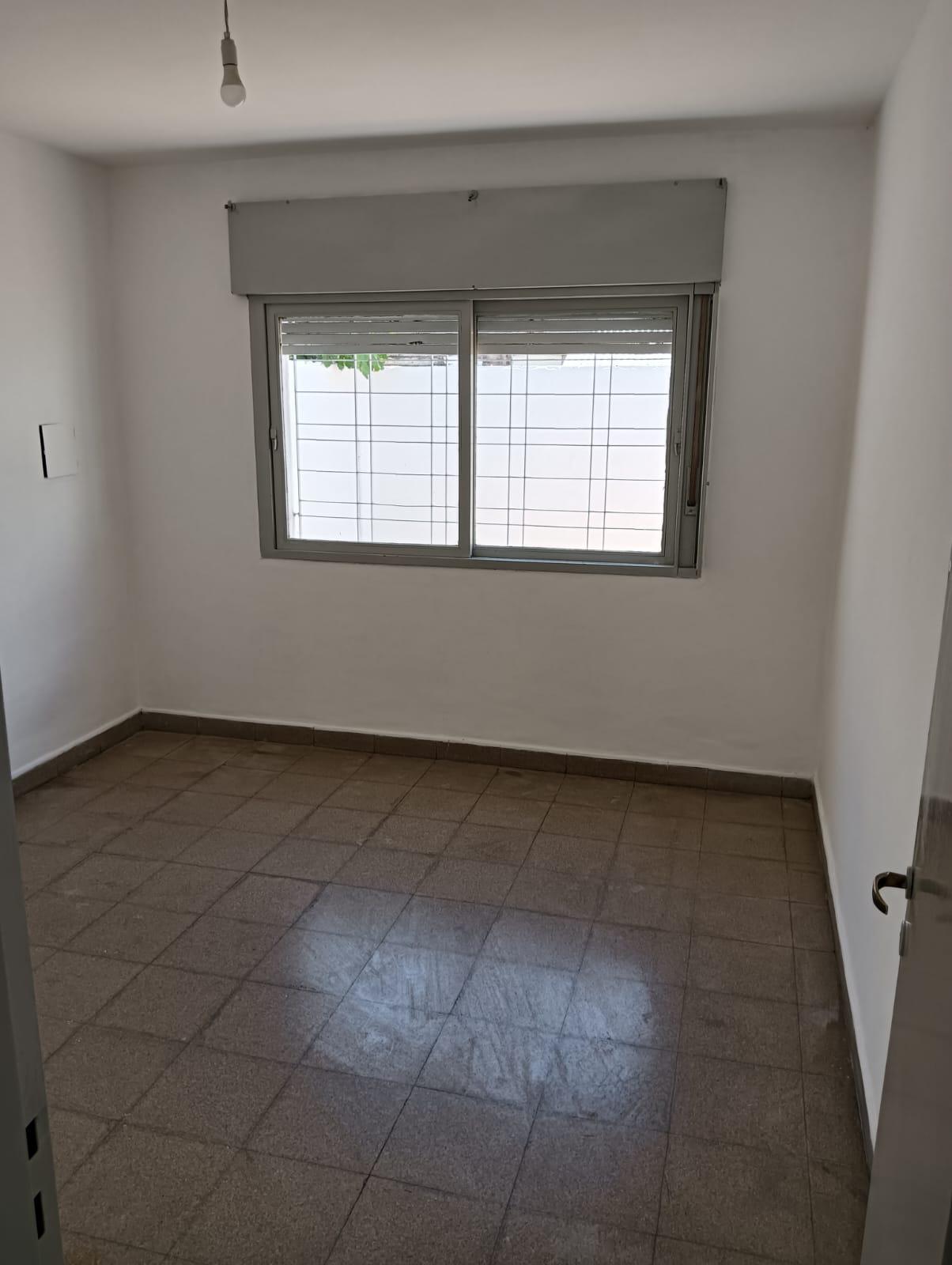 B Gral. bustos  casa 2 dormitorios