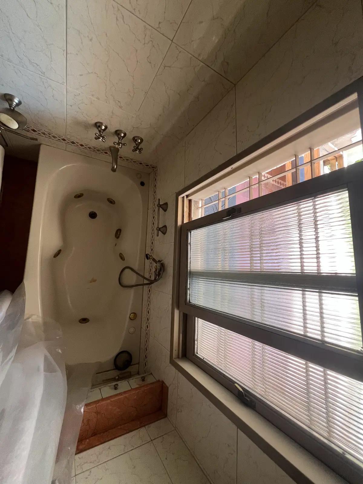 CASA EN VENTA 3D 2B MARQUEZ DE SOBREMONTE - EXCELENTE UBICACIÓN