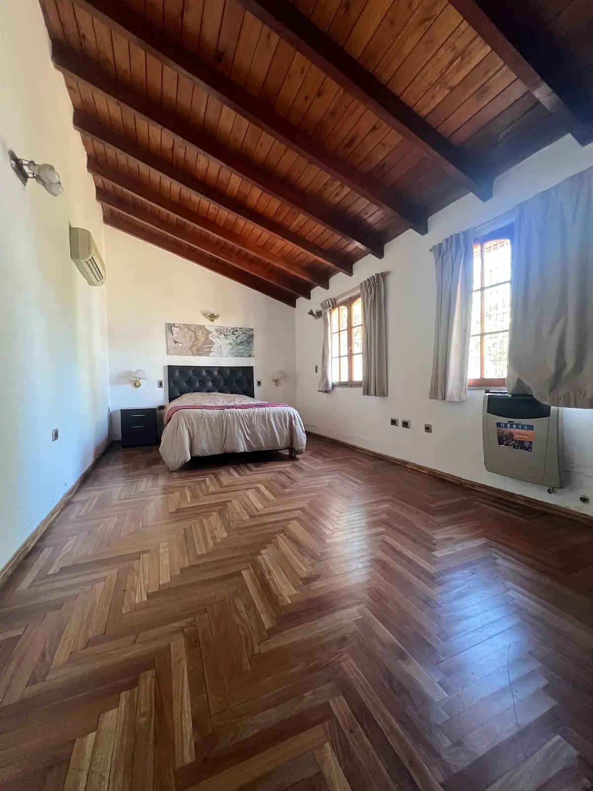 CASA EN VENTA 3D 2B MARQUEZ DE SOBREMONTE - EXCELENTE UBICACIÓN