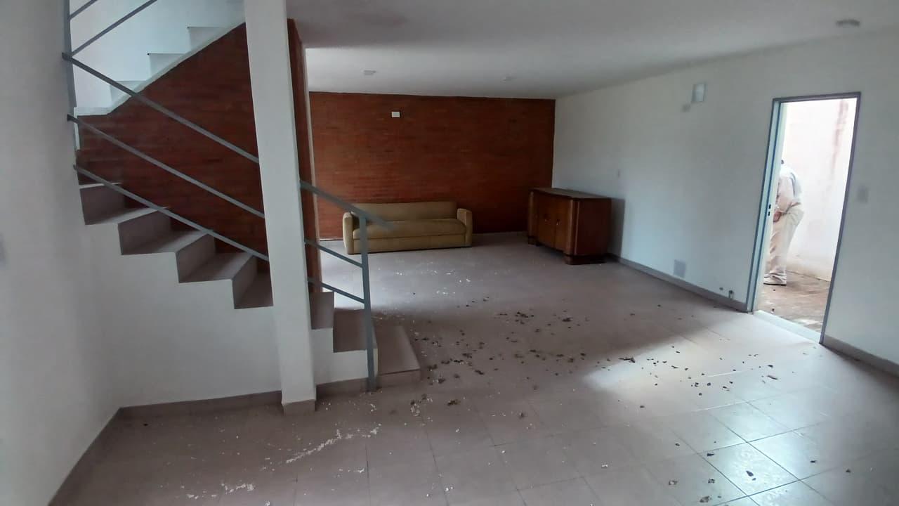 EXCELENTE DUPLEX 2 DORMITORIOS CON 2 BAÑOS A ESTRENAR!!! COCHERA $820.000.-