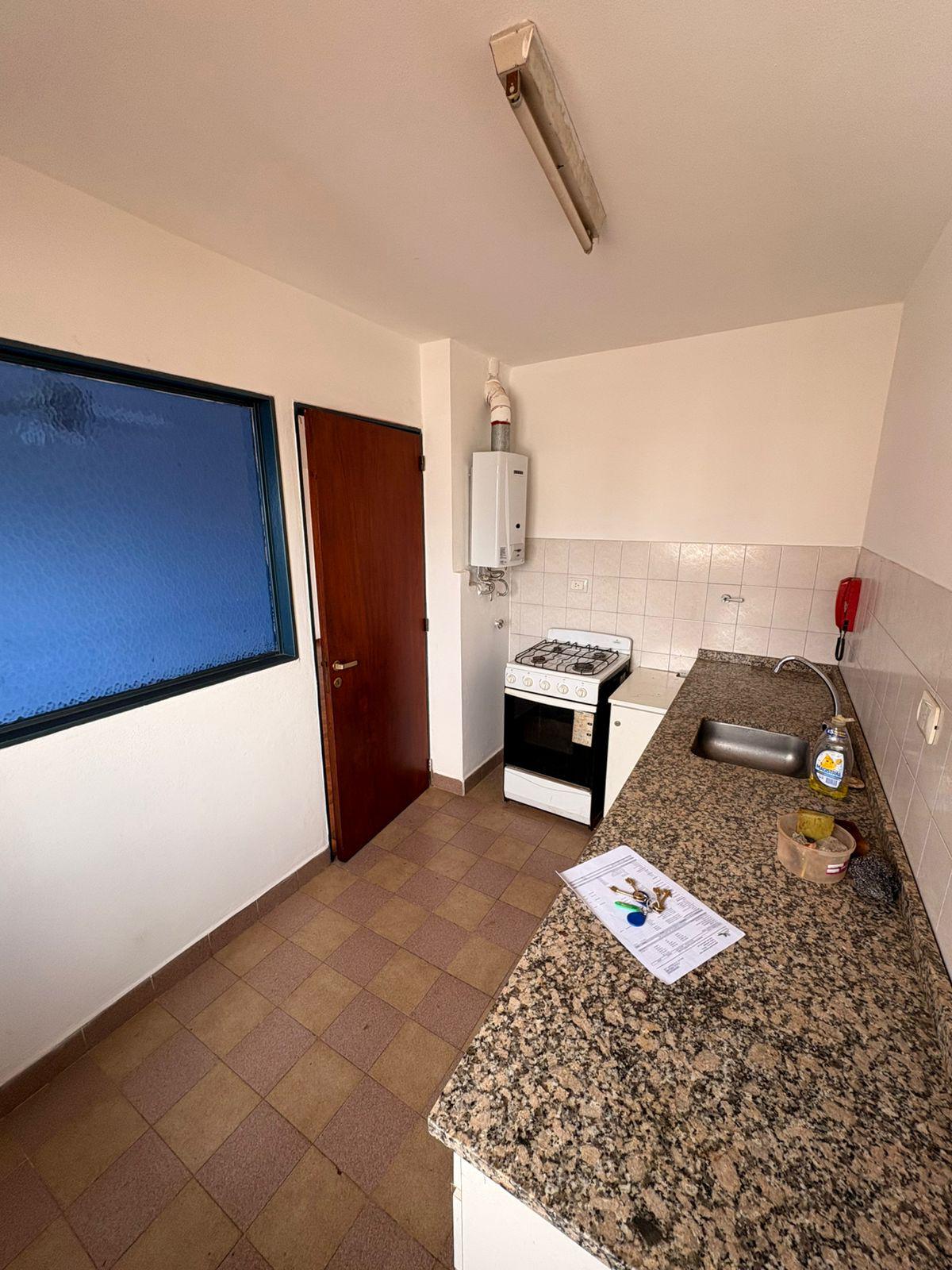 Monoambiente en alquiler - Cocina separada y Balcón- Excelente Ubicación en General Paz