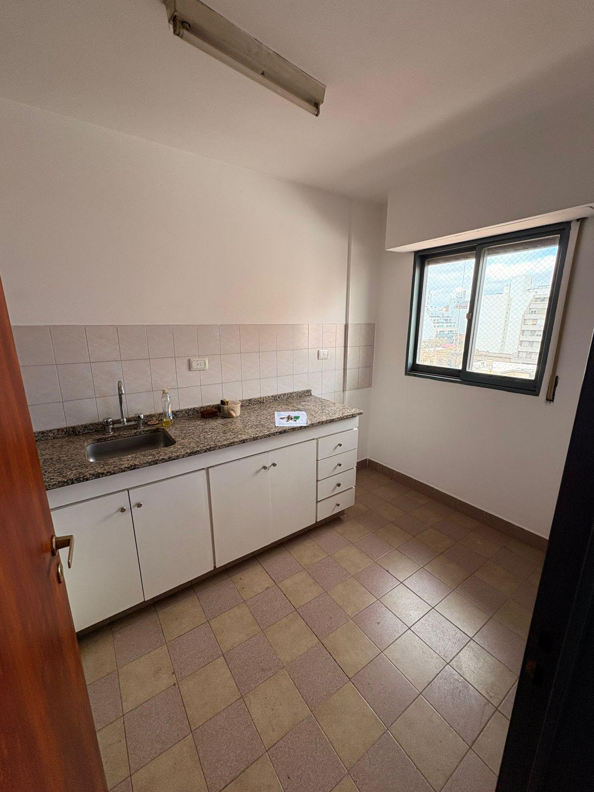 Monoambiente en alquiler - Cocina separada y Balcón- Excelente Ubicación en General Paz