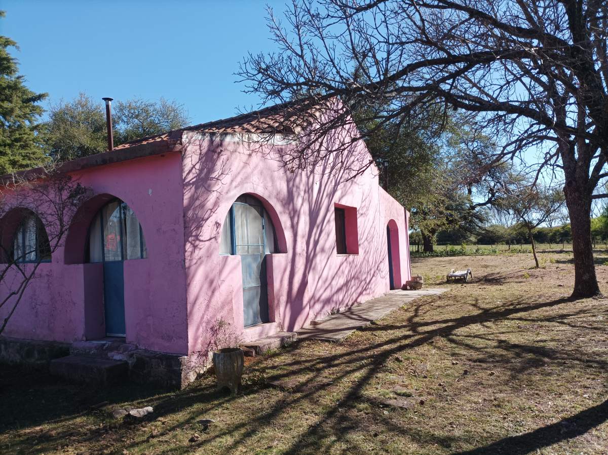 CAMPO CON ARROYO IDEAL PARA EXPLOTACION TURISTICA A 1KM DE VILLA TULUMBA !!!! RECIBO MENOR