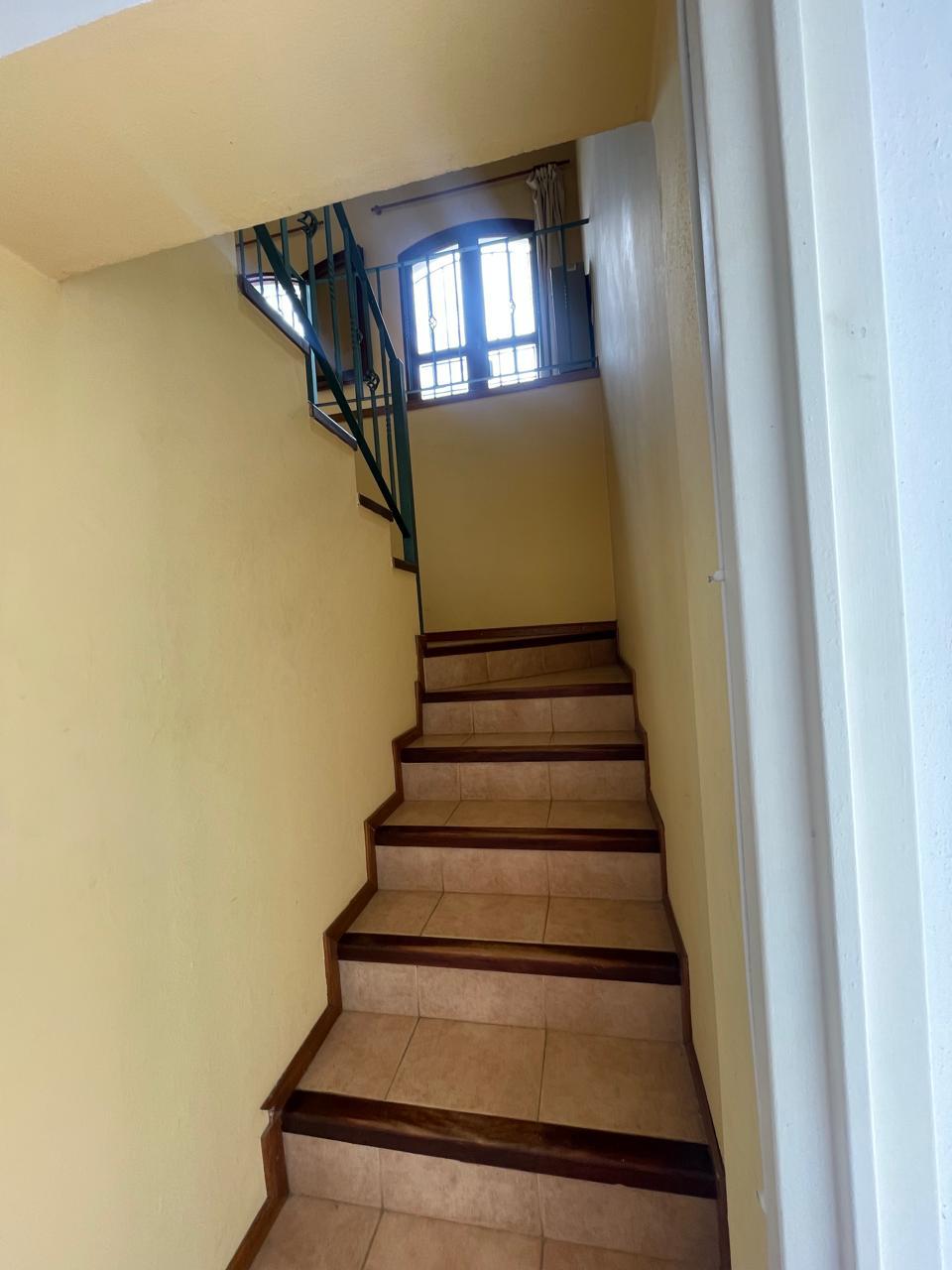 OFICINA  ALQUILER  Barrio URCA  4 AMBIENTES