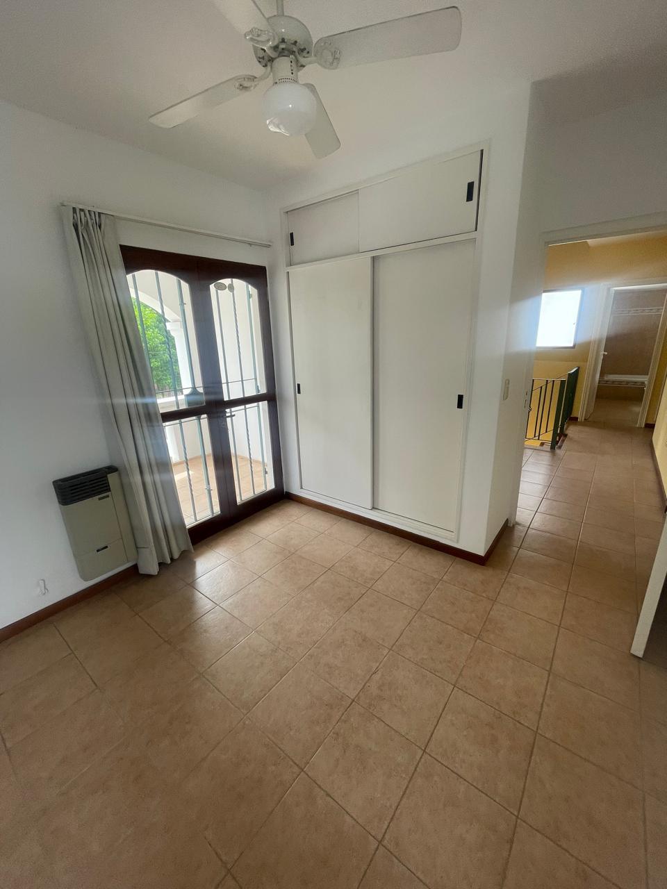 OFICINA  ALQUILER  Barrio URCA  4 AMBIENTES