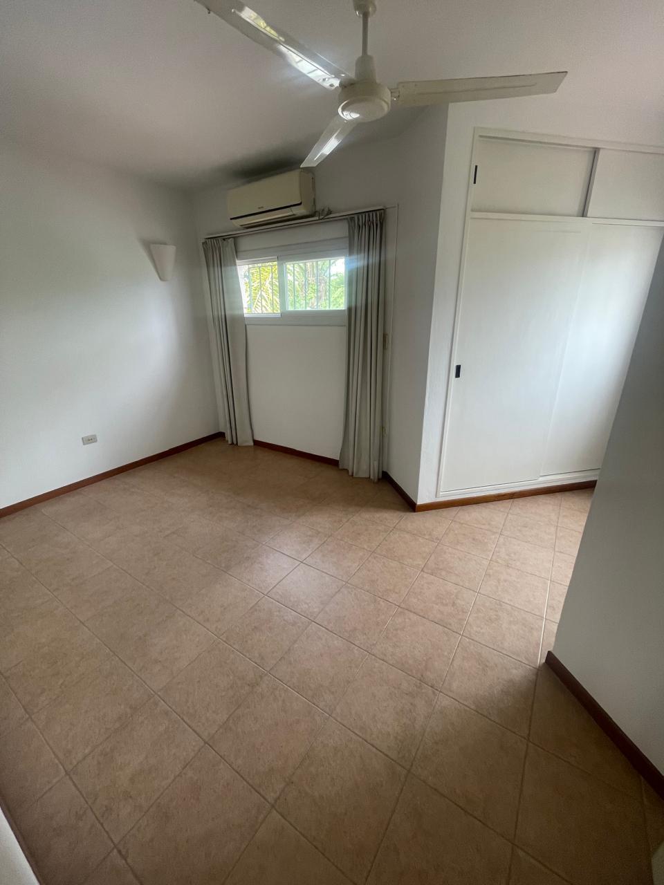 OFICINA  ALQUILER  Barrio URCA  4 AMBIENTES