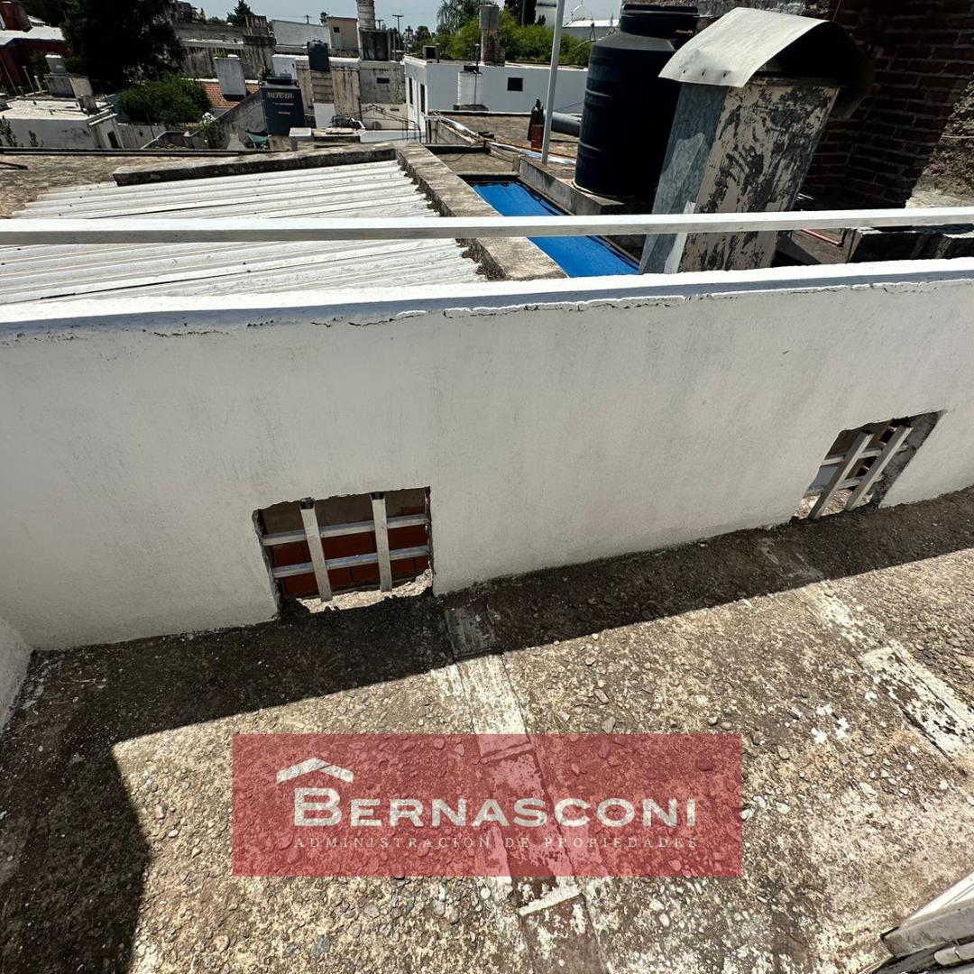 Departamento 1 Dormitorio  Segundo Piso por Escalera  Barrio Jardín  Zona Sur