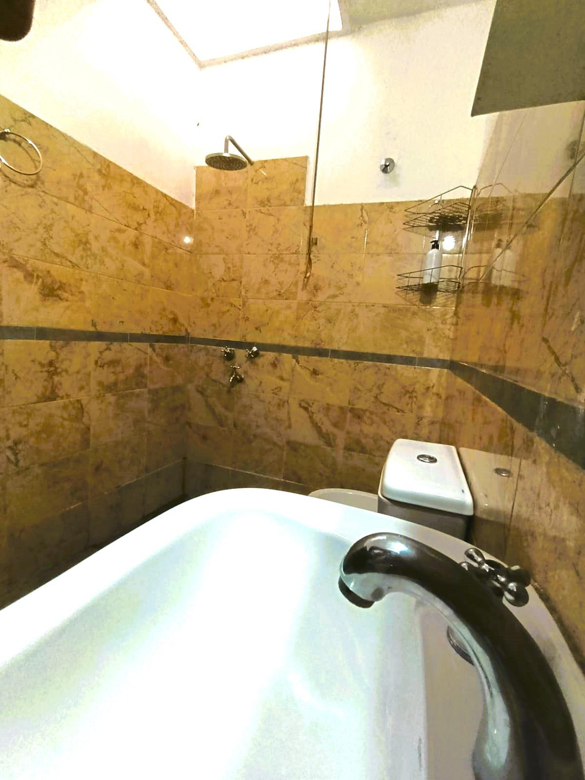 Amplia casa en venta B Los Gigantes