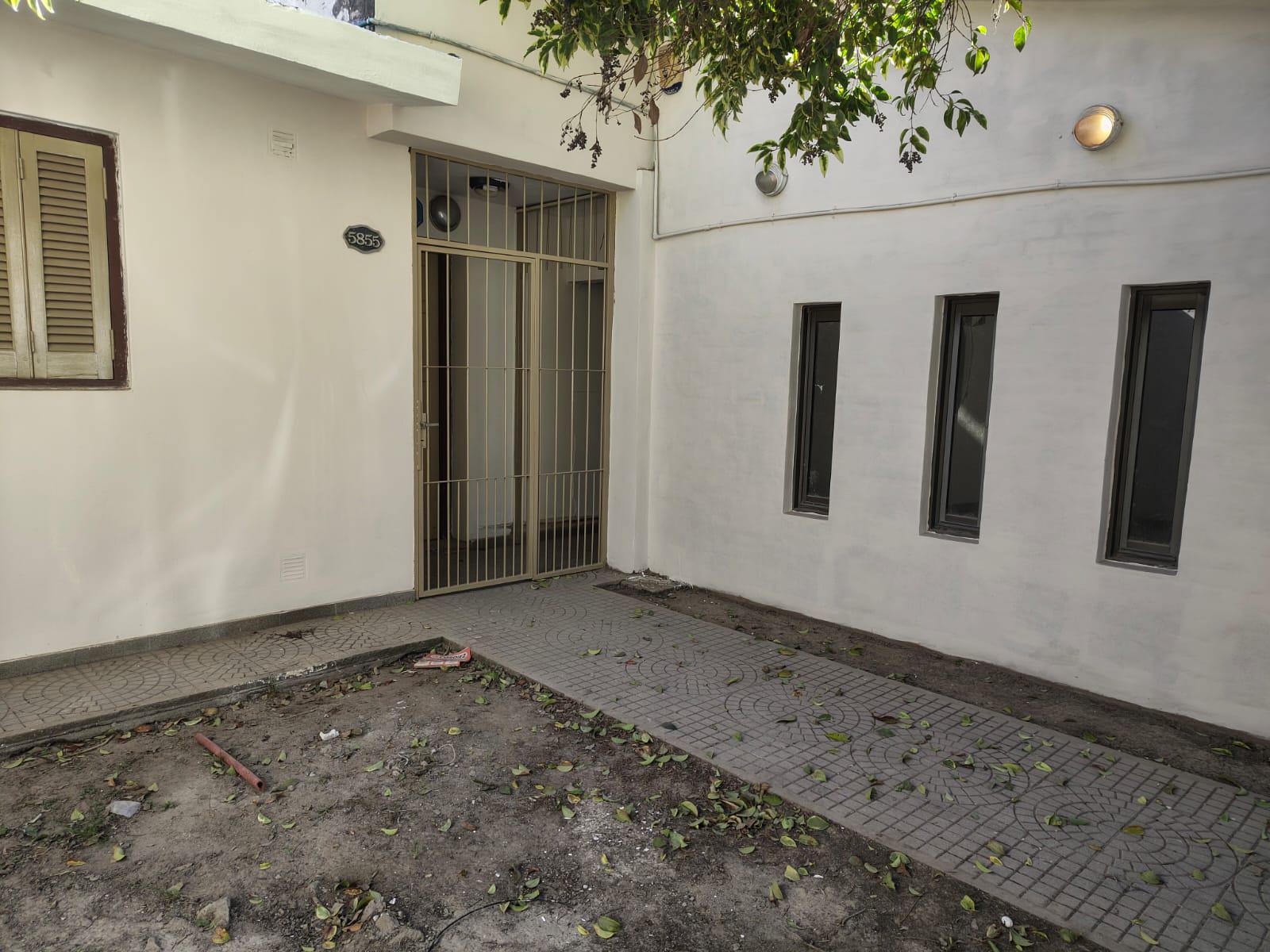 GMLPROPIEDADES VENDE AMPLIA PROPIEDAD EN BARRIO AVELLANEDA