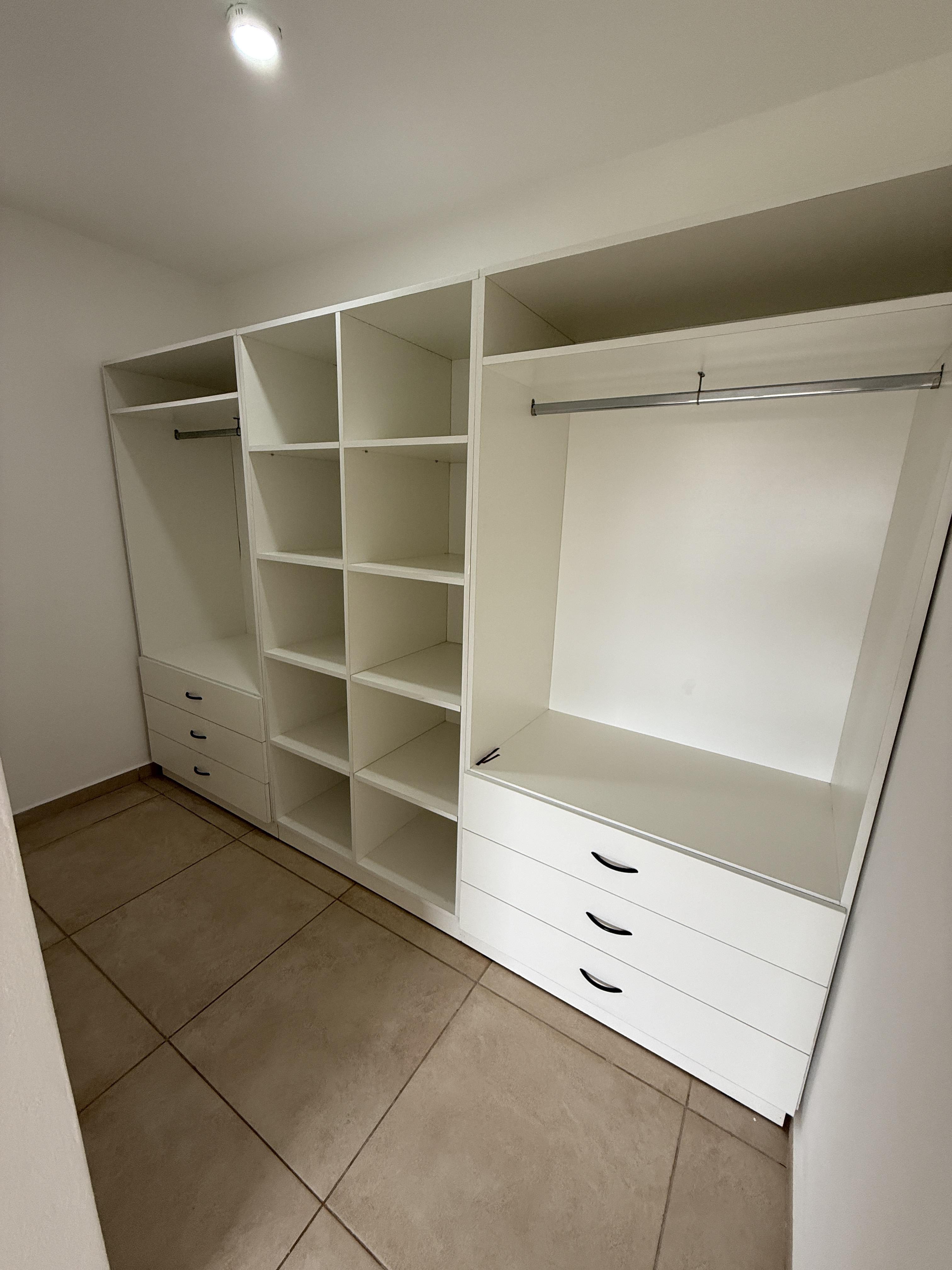 VENTA HERMOSA CASA- ESCRITURA- COLONIA TIROLESA