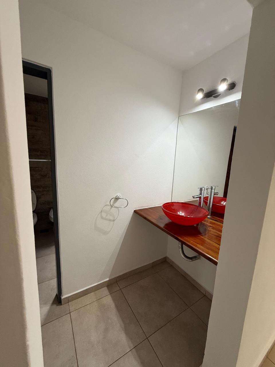 VENTA HERMOSA CASA- ESCRITURA- COLONIA TIROLESA