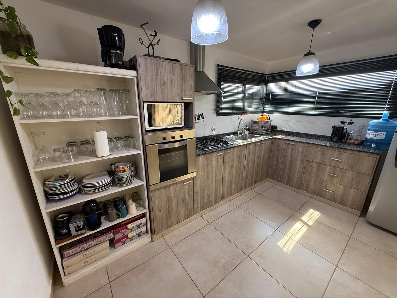 VENTA HERMOSA CASA- ESCRITURA- COLONIA TIROLESA