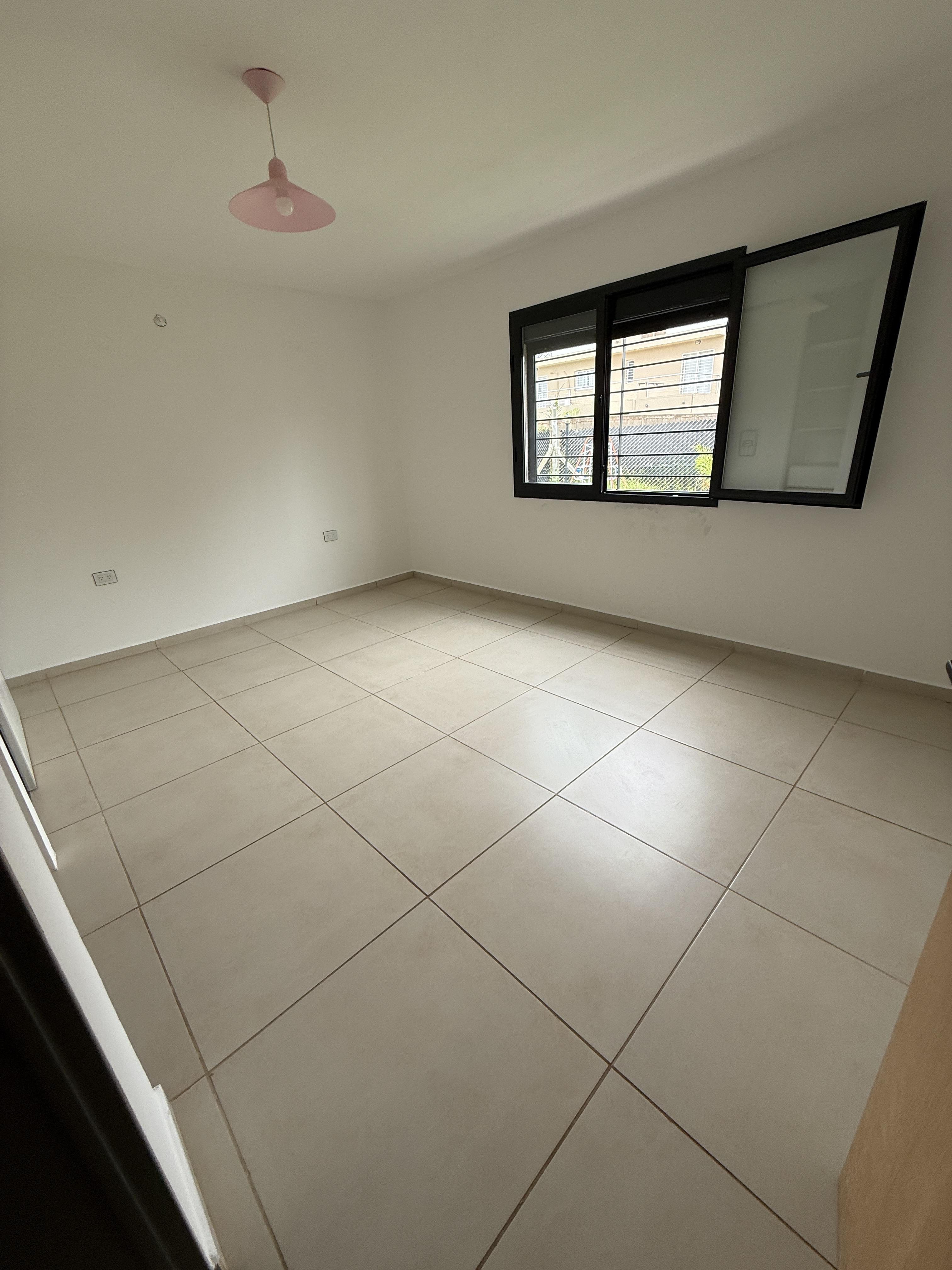 VENTA HERMOSA CASA- ESCRITURA- COLONIA TIROLESA