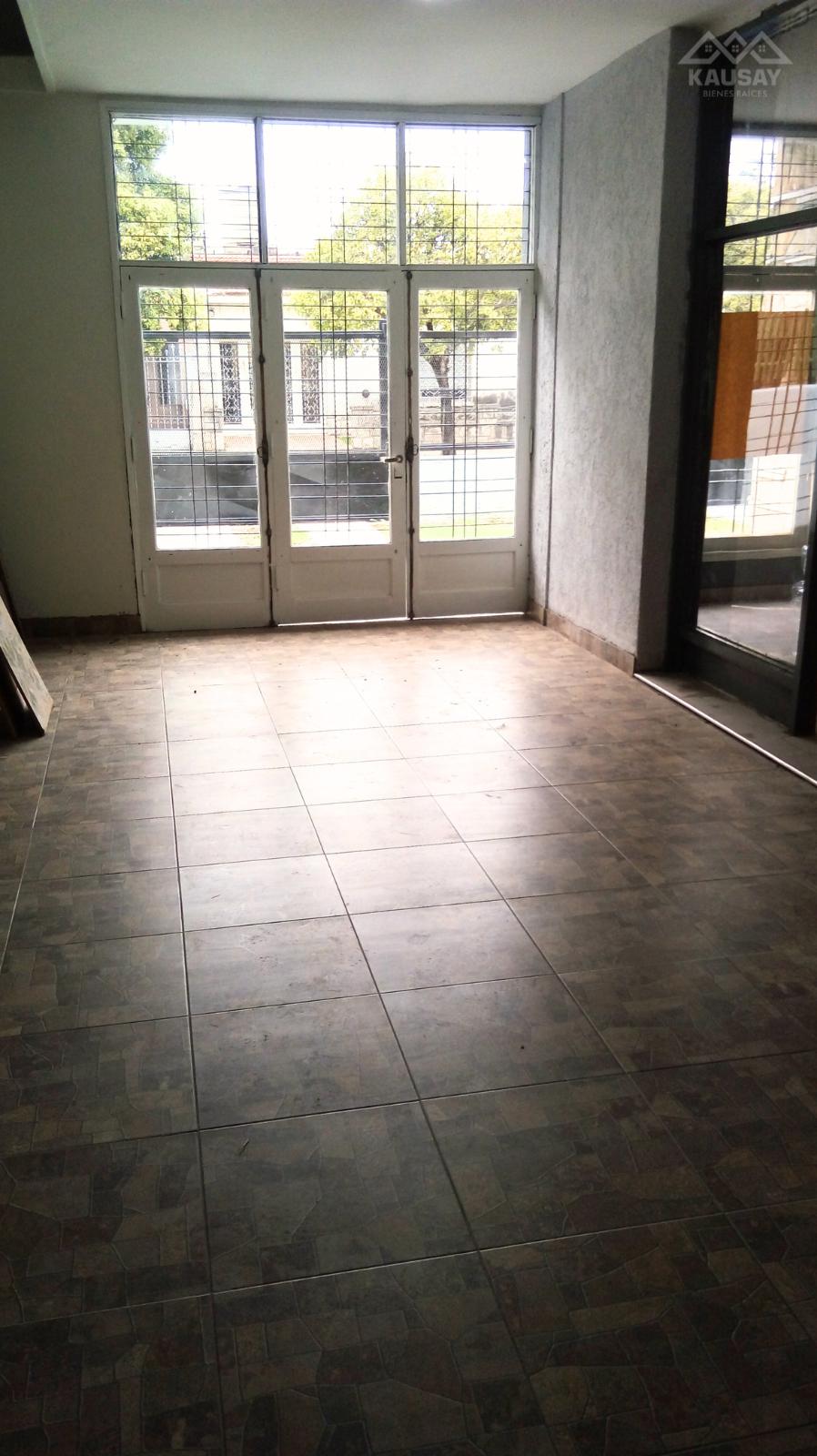 Oportunidad Única en Villa Cabrera: Casa  Oficina Independiente