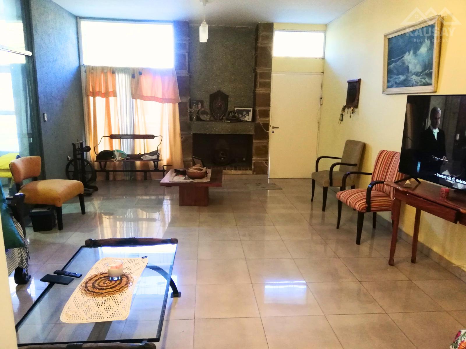 Oportunidad Única en Villa Cabrera: Casa  Oficina Independiente