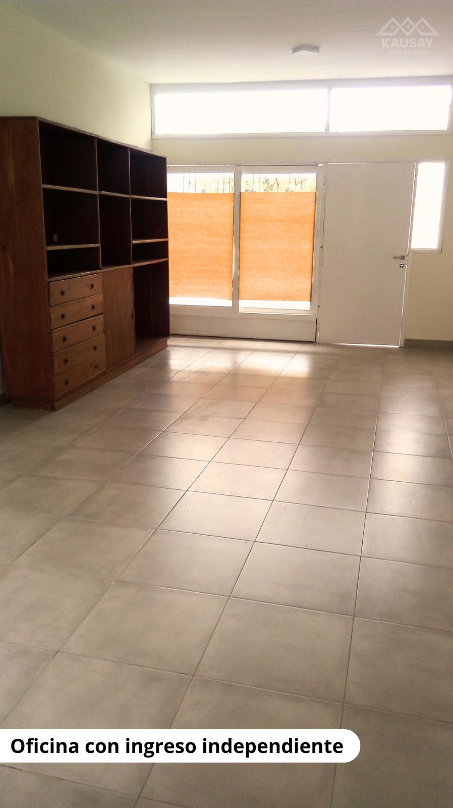 Oportunidad Única en Villa Cabrera: Casa  Oficina Independiente