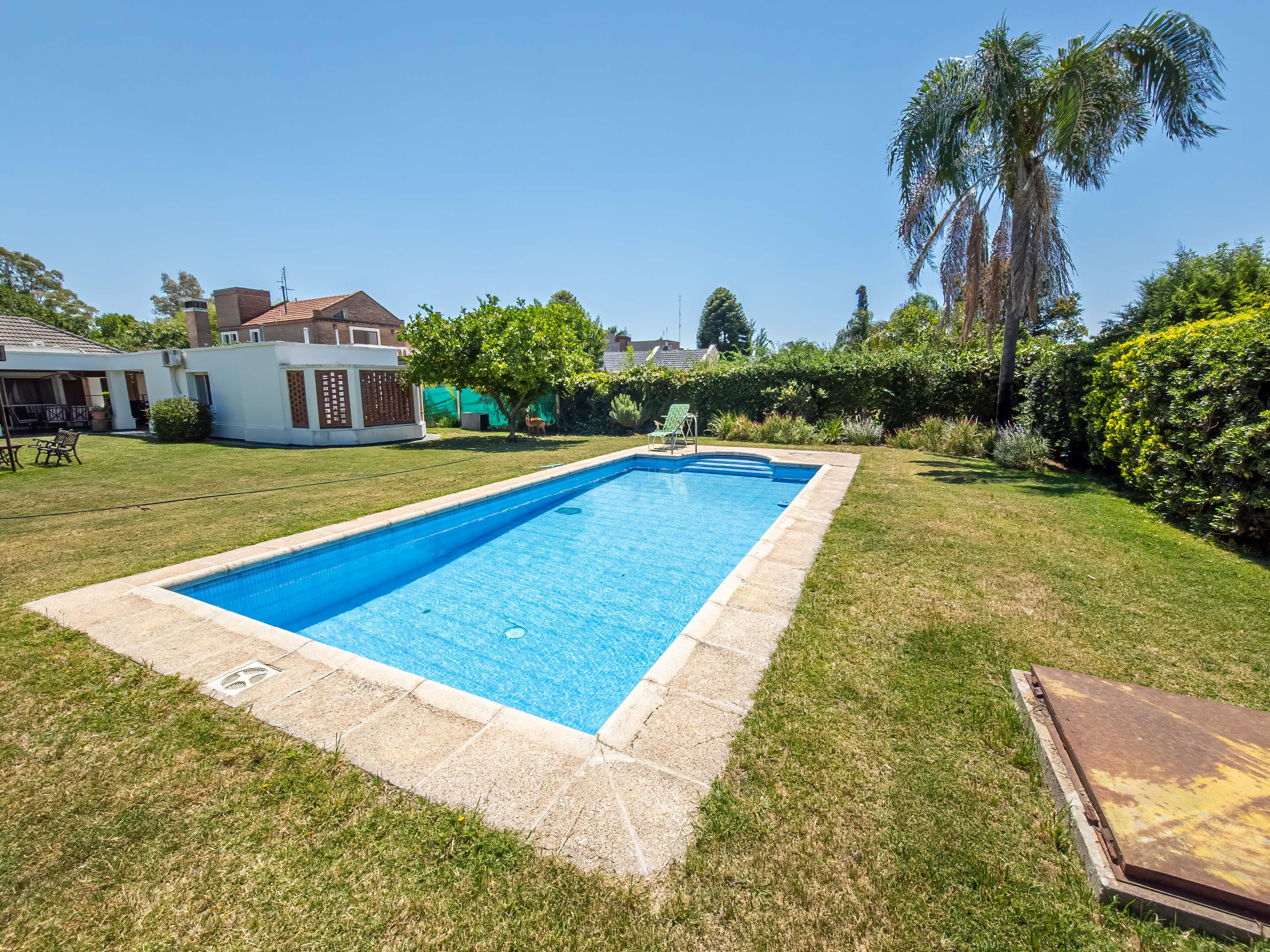 JOYA DE ARQUITECTURA EN COUNTRY JOCKEY CLUB CÓRDOBA  3 Dormitorios, Piscina y Lote Espectacular