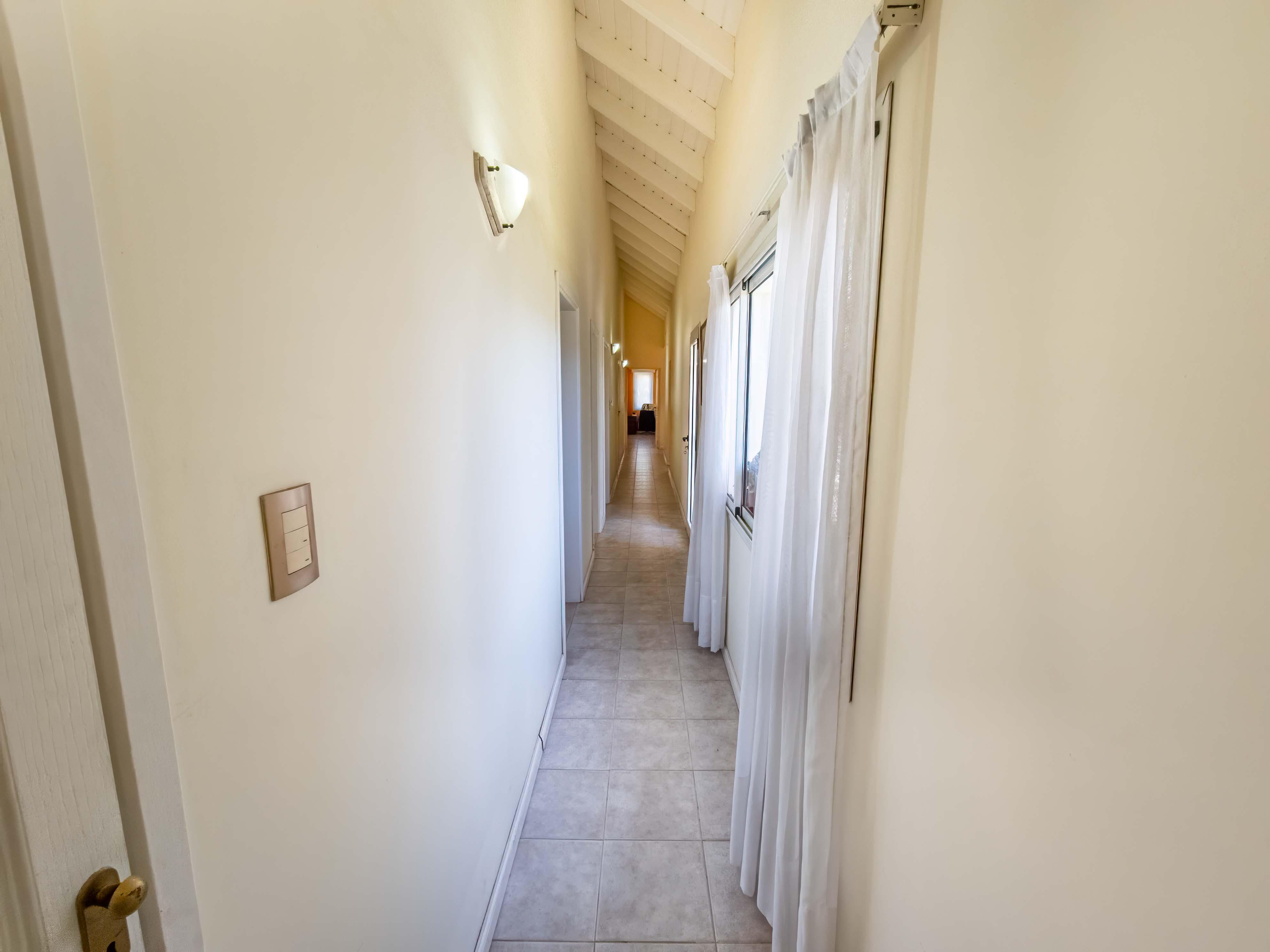 JOYA DE ARQUITECTURA EN COUNTRY JOCKEY CLUB CÓRDOBA  3 Dormitorios, Piscina y Lote Espectacular