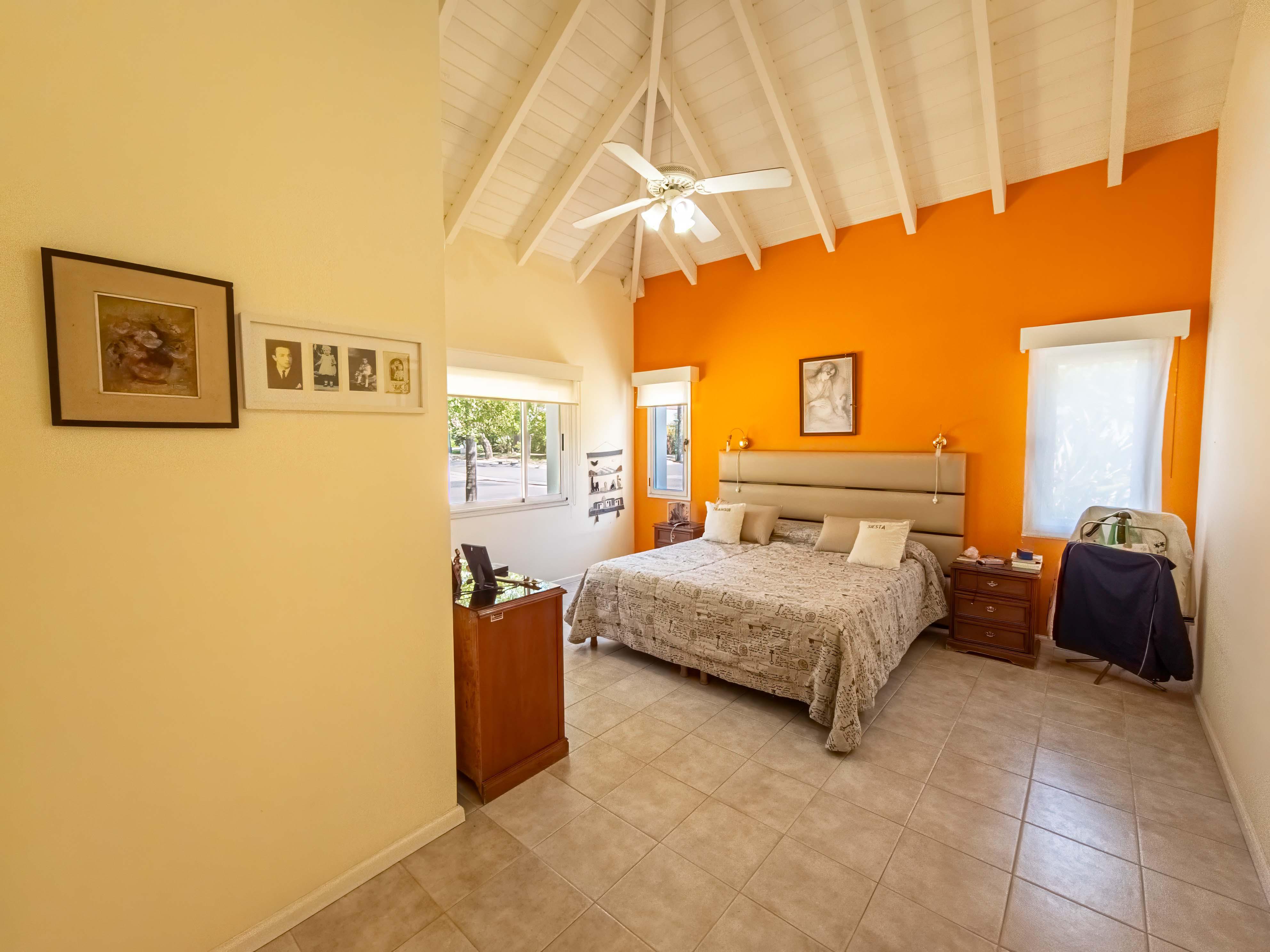 JOYA DE ARQUITECTURA EN COUNTRY JOCKEY CLUB CÓRDOBA  3 Dormitorios, Piscina y Lote Espectacular